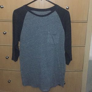 On The Byas 3/4 Sleeve Baseball Style Shirt Sz M